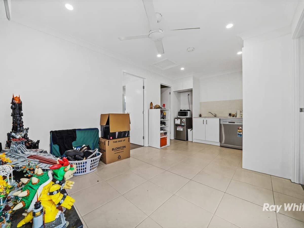 22 Mali Way, LOGAN VILLAGE - Thumbnail 22