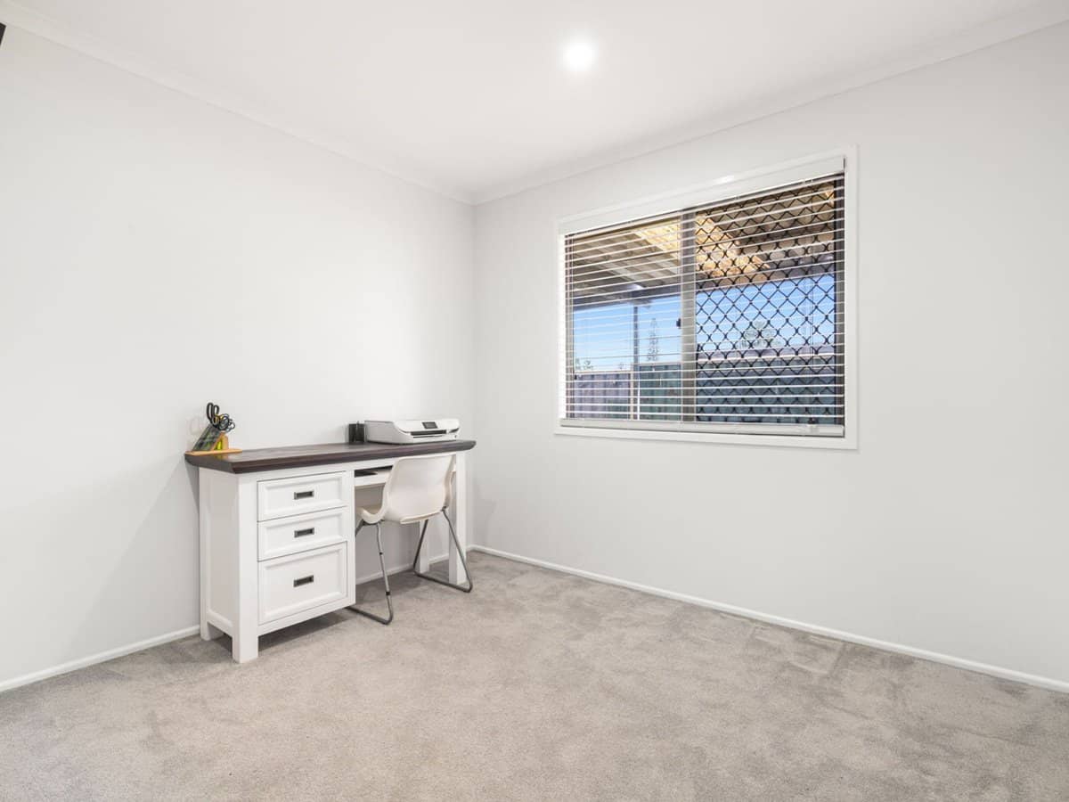 5 Overton Court, CRESTMEAD - Thumbnail 10