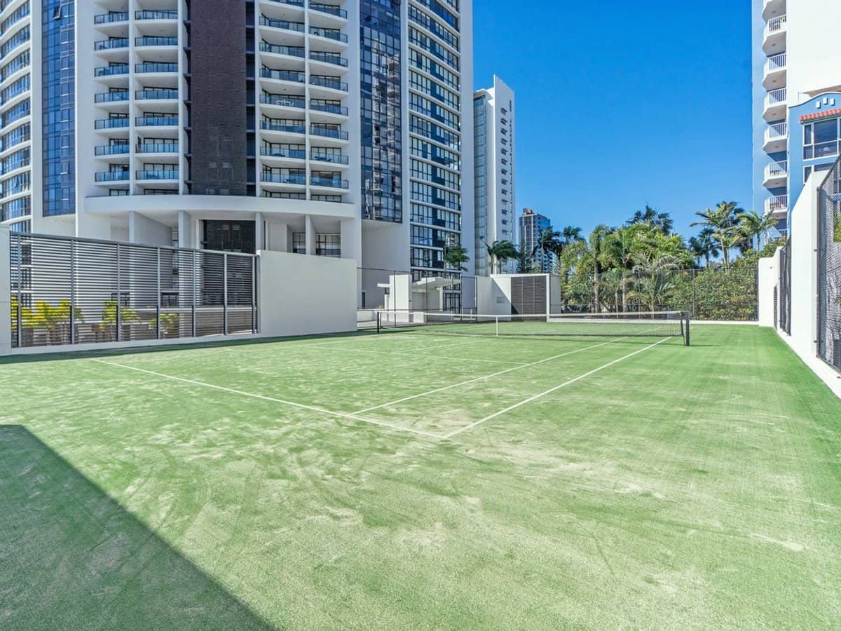 22 Surf Parade, BROADBEACH - Thumbnail 12