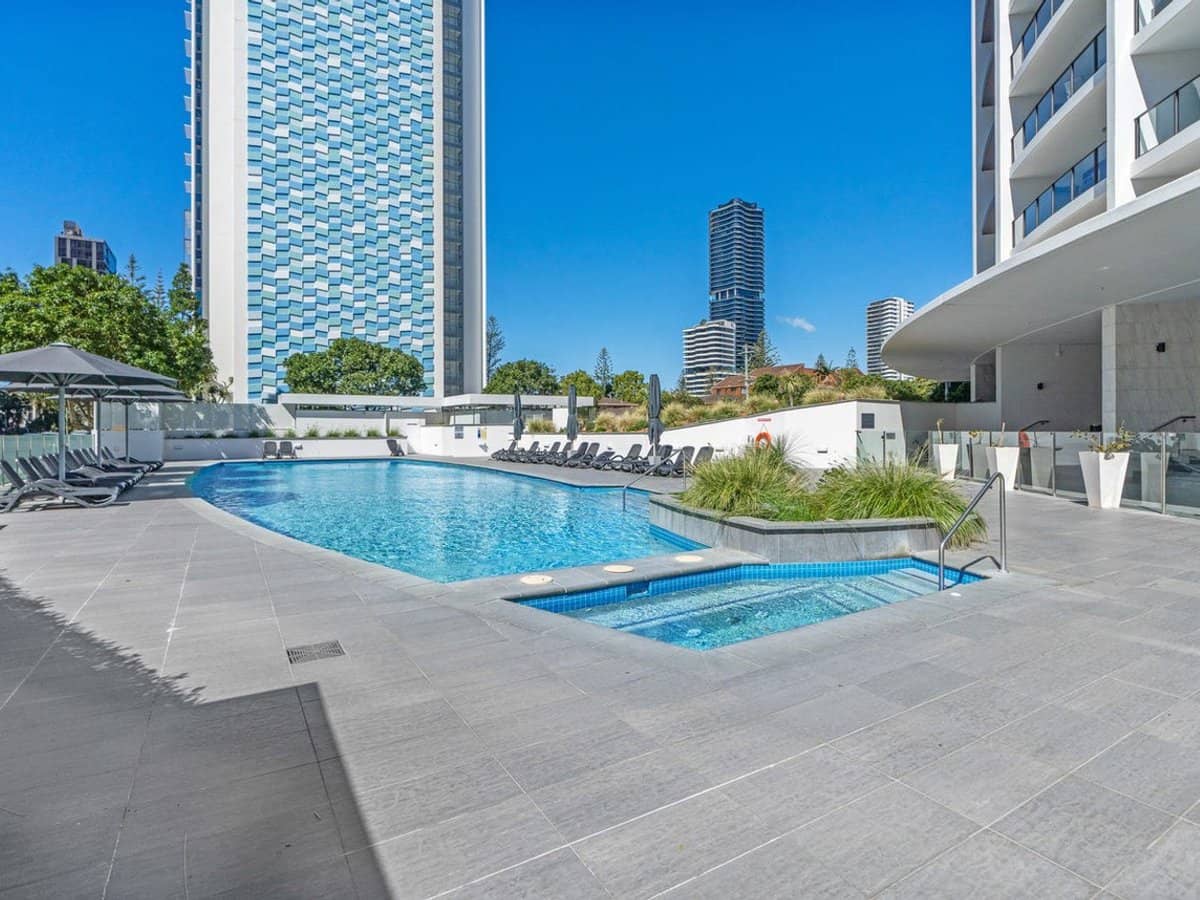 22 Surf Parade, BROADBEACH - Thumbnail 13