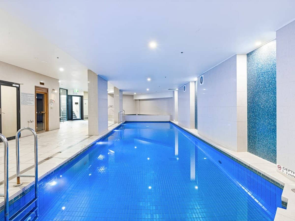 22 Surf Parade, BROADBEACH - Thumbnail 15