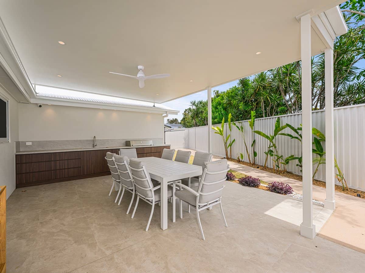 4 Maralinga Avenue, MERMAID WATERS - Thumbnail 16