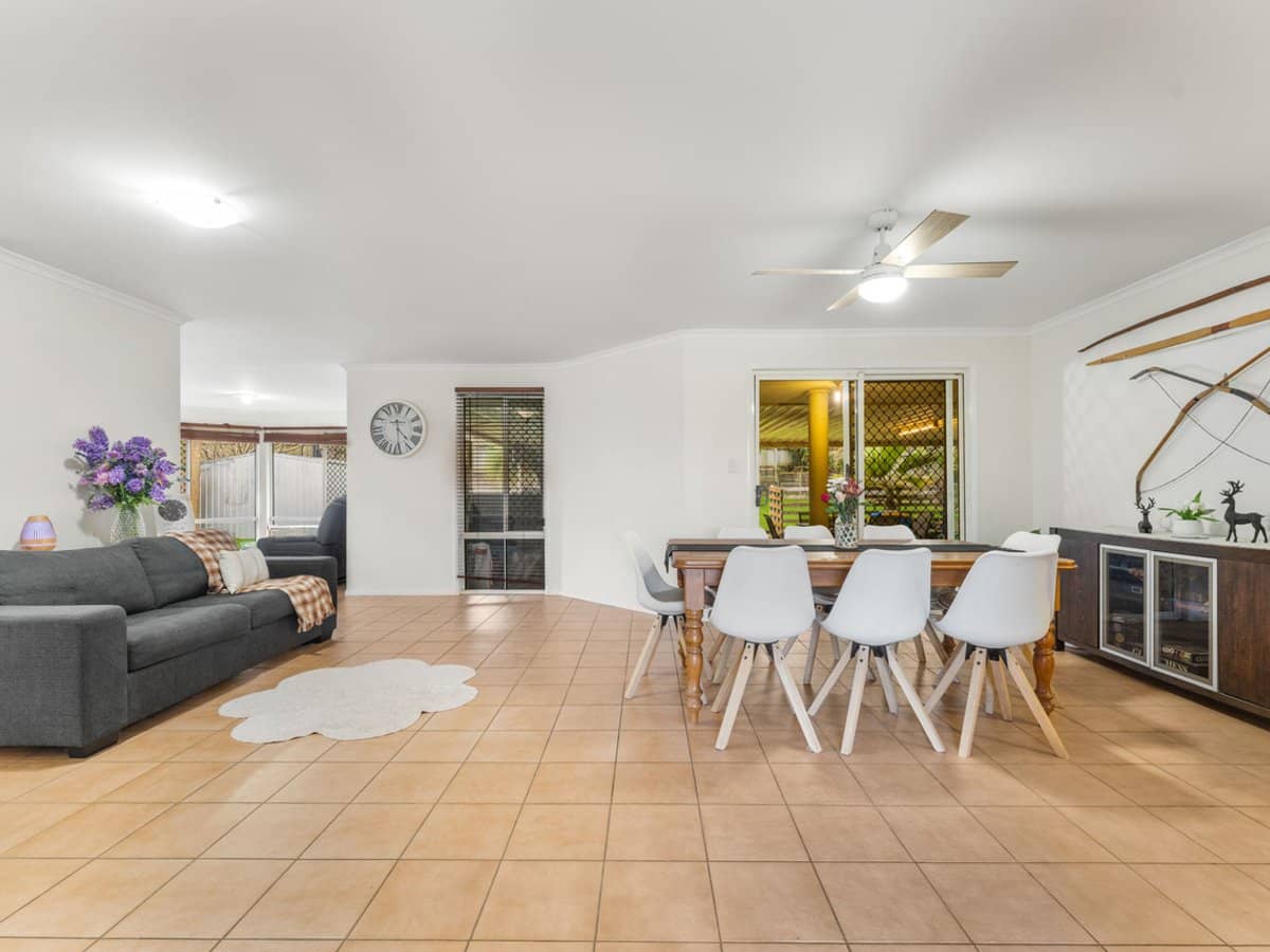 7 Flordabelle Place, HERITAGE PARK - Thumbnail 4