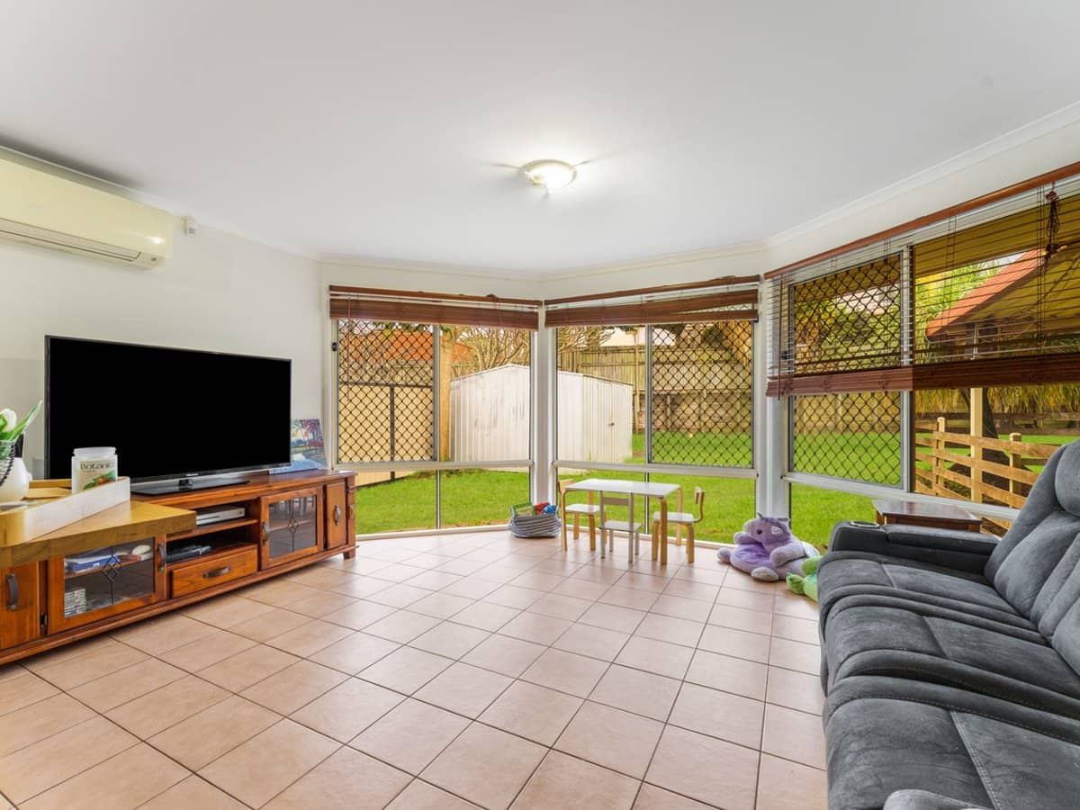 7 Flordabelle Place, HERITAGE PARK - Thumbnail 7