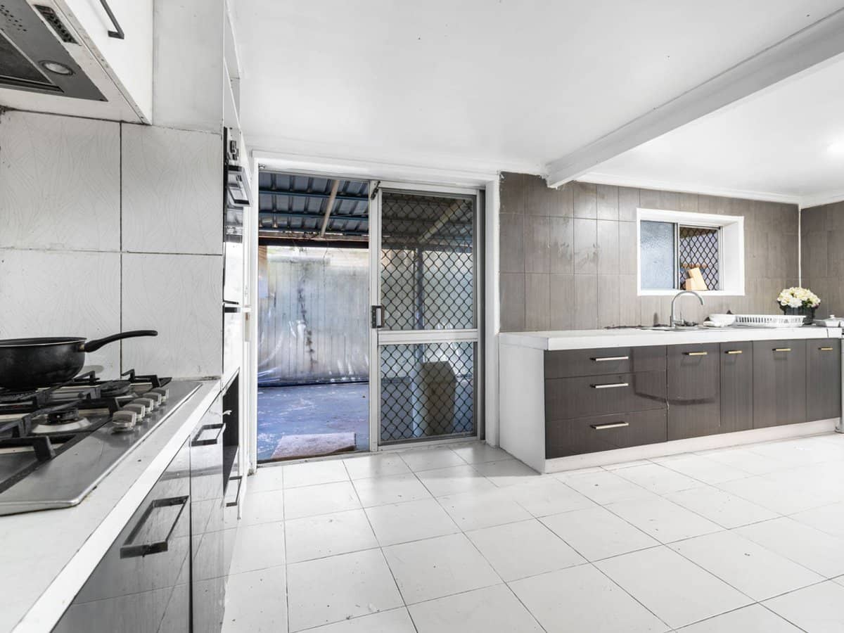 9 Bambil Street, CRESTMEAD - Thumbnail 3