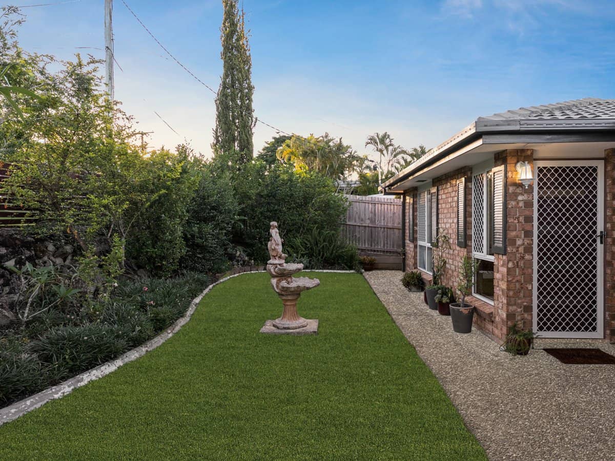 99 Mackellar Drive, BORONIA HEIGHTS - Thumbnail 3