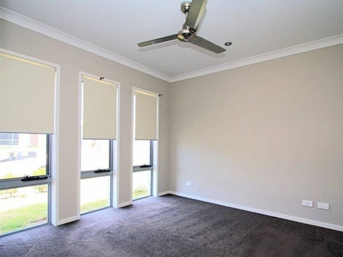 71 Cobblestone Avenue, LOGAN RESERVE - Thumbnail 7