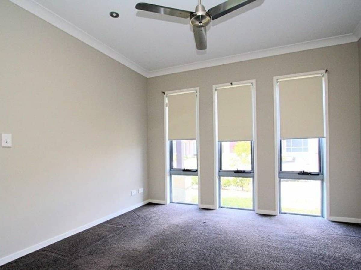 71 Cobblestone Avenue, LOGAN RESERVE - Thumbnail 8