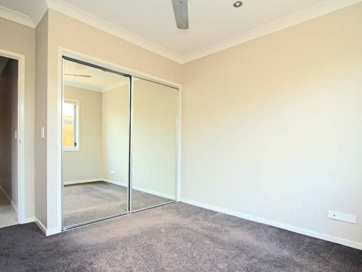 71 Cobblestone Avenue, LOGAN RESERVE - Thumbnail 11