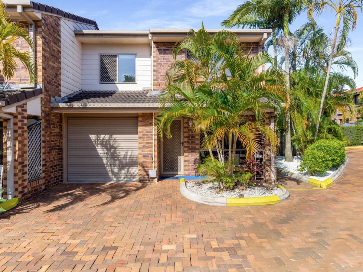 32 Chambers Flat Road, WATERFORD WEST - Thumbnail 1