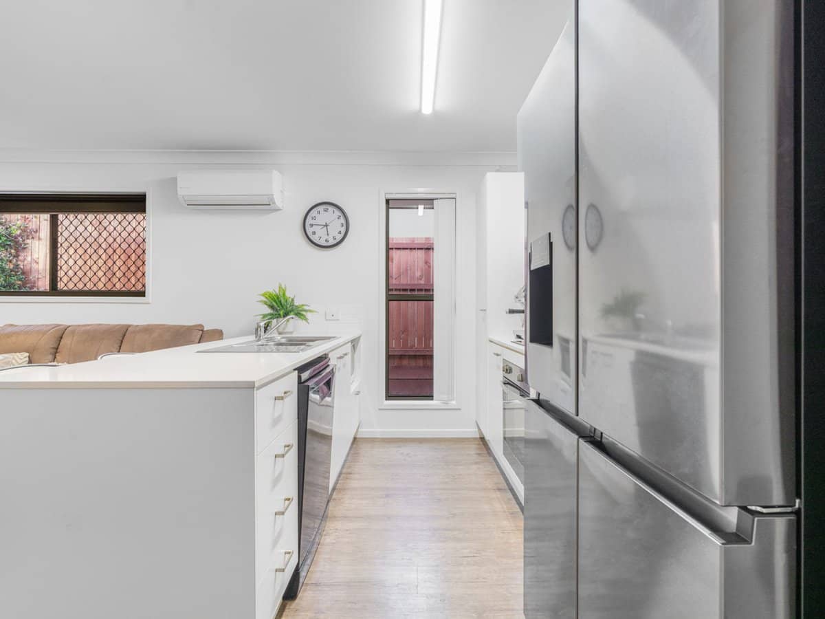 10 Scribbly Gum Court, BORONIA HEIGHTS - Thumbnail 5