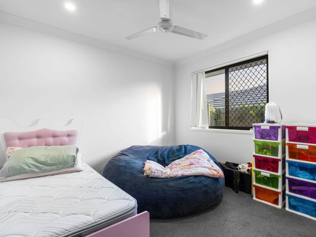 10 Scribbly Gum Court, BORONIA HEIGHTS - Thumbnail 17