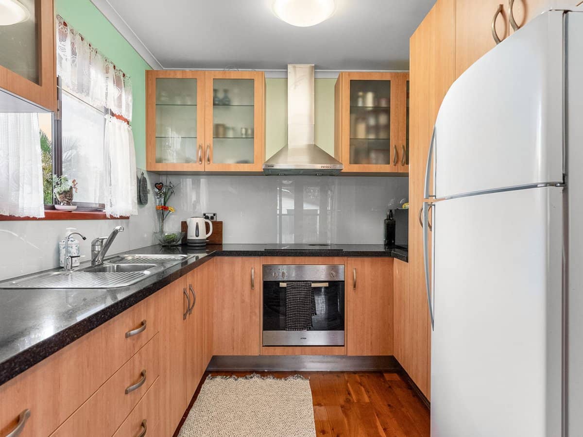 11 Parklands Drive, BORONIA HEIGHTS - Thumbnail 7