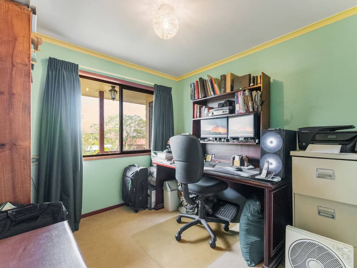 11 Parklands Drive, BORONIA HEIGHTS - Thumbnail 11