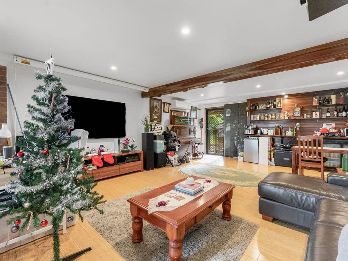 11 Parklands Drive, BORONIA HEIGHTS - Thumbnail 16