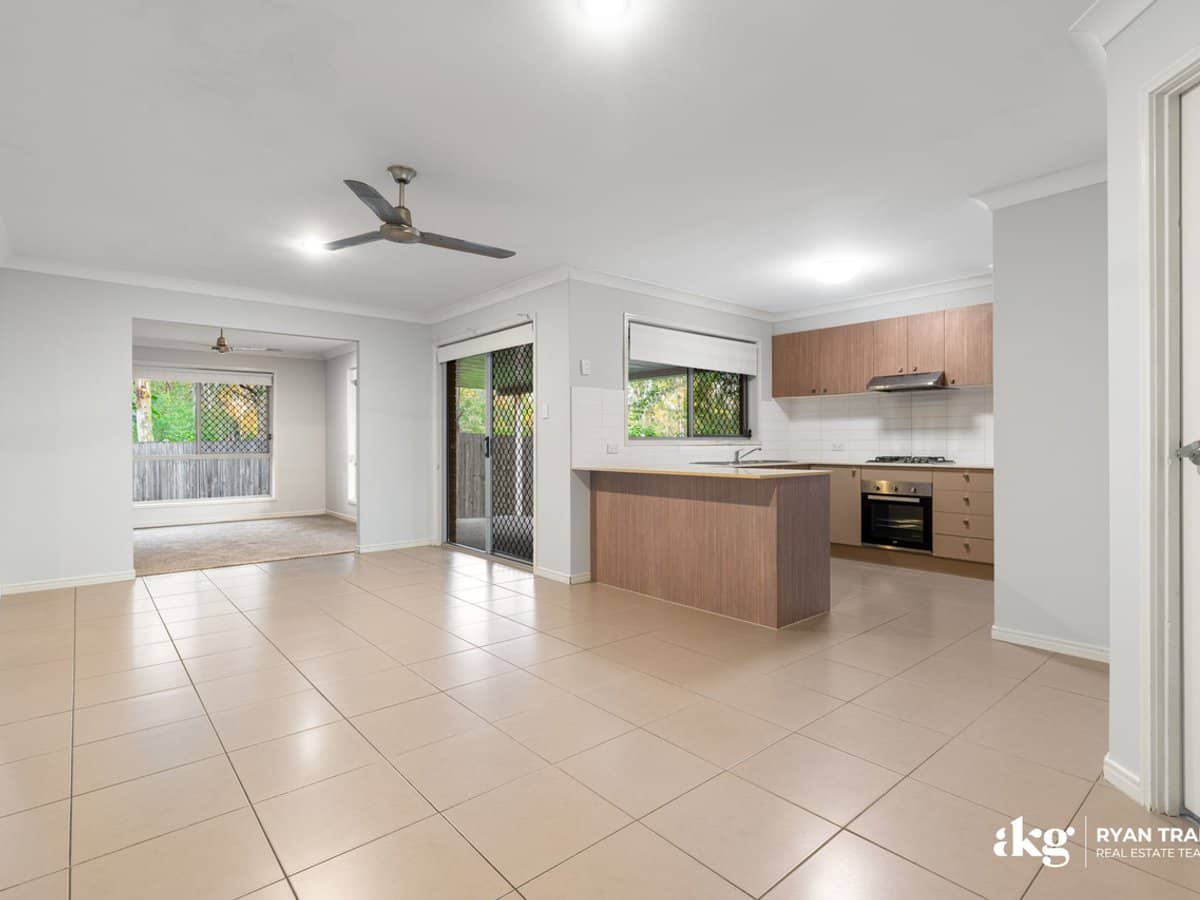 18 Basinghall Place, BERRINBA - Thumbnail 3