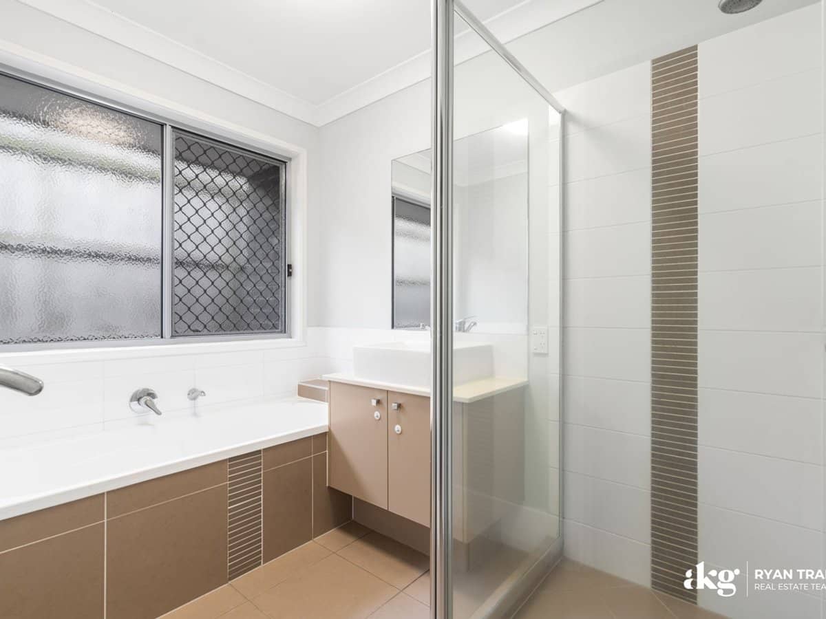 18 Basinghall Place, BERRINBA - Thumbnail 14