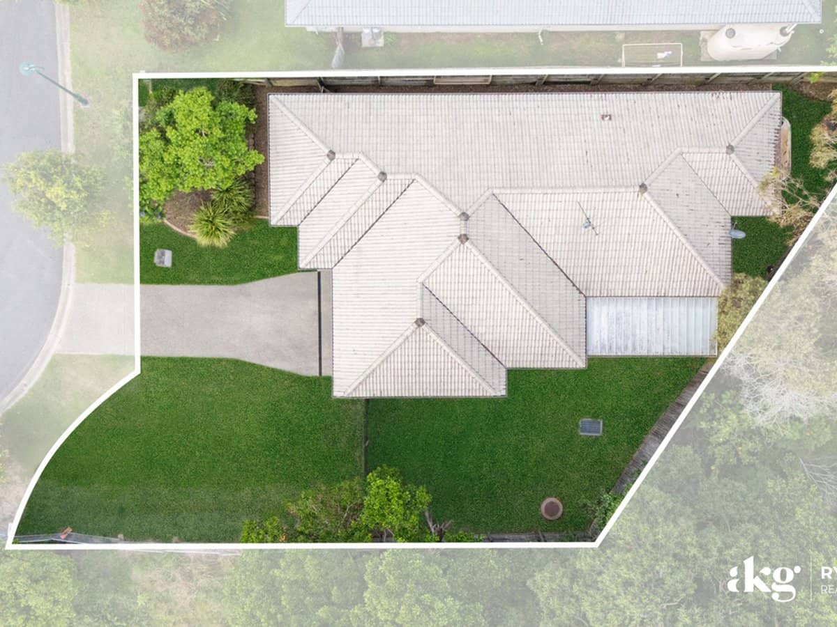 18 Basinghall Place, BERRINBA - Thumbnail 17