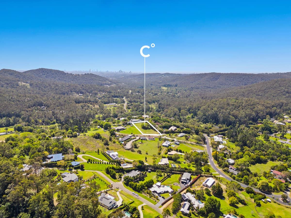 383 Bonogin Road, BONOGIN - Thumbnail 1