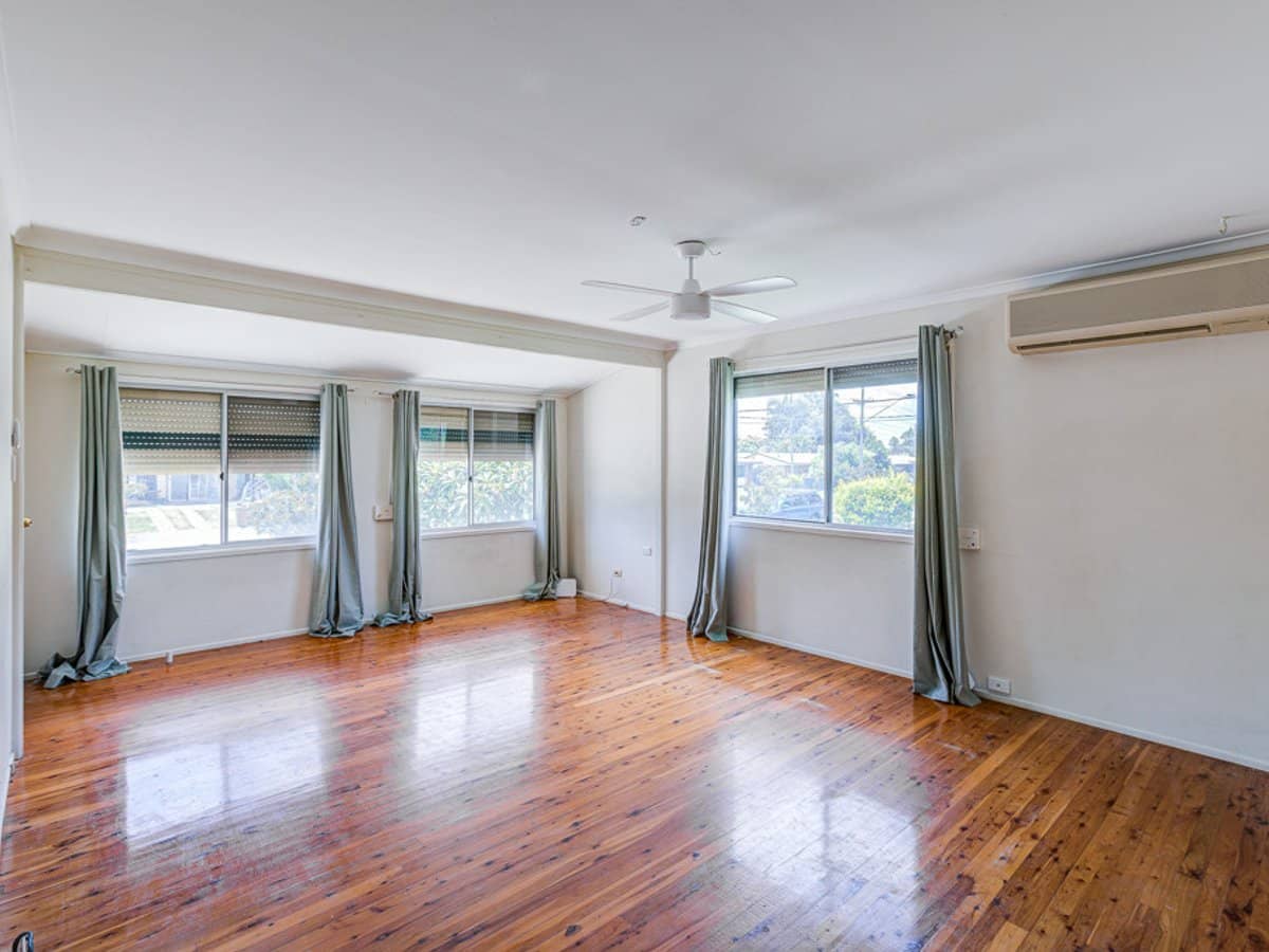 133 Waratah Drive, CRESTMEAD - Thumbnail 5