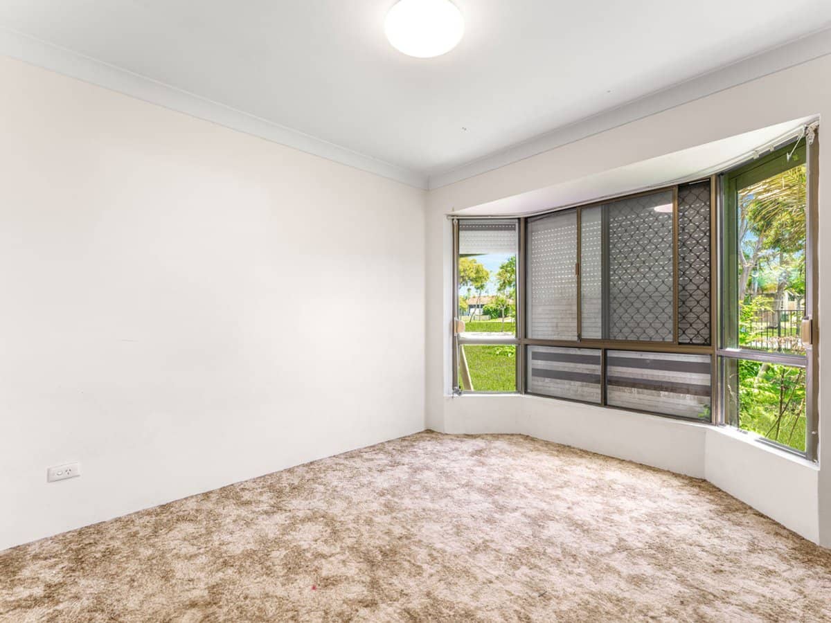 50 Trulson Drive, CRESTMEAD - Thumbnail 10