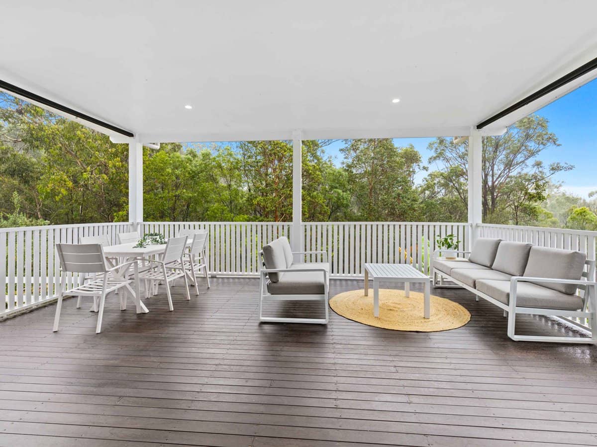 24 Kingcrest Drive, REEDY CREEK - Thumbnail 2