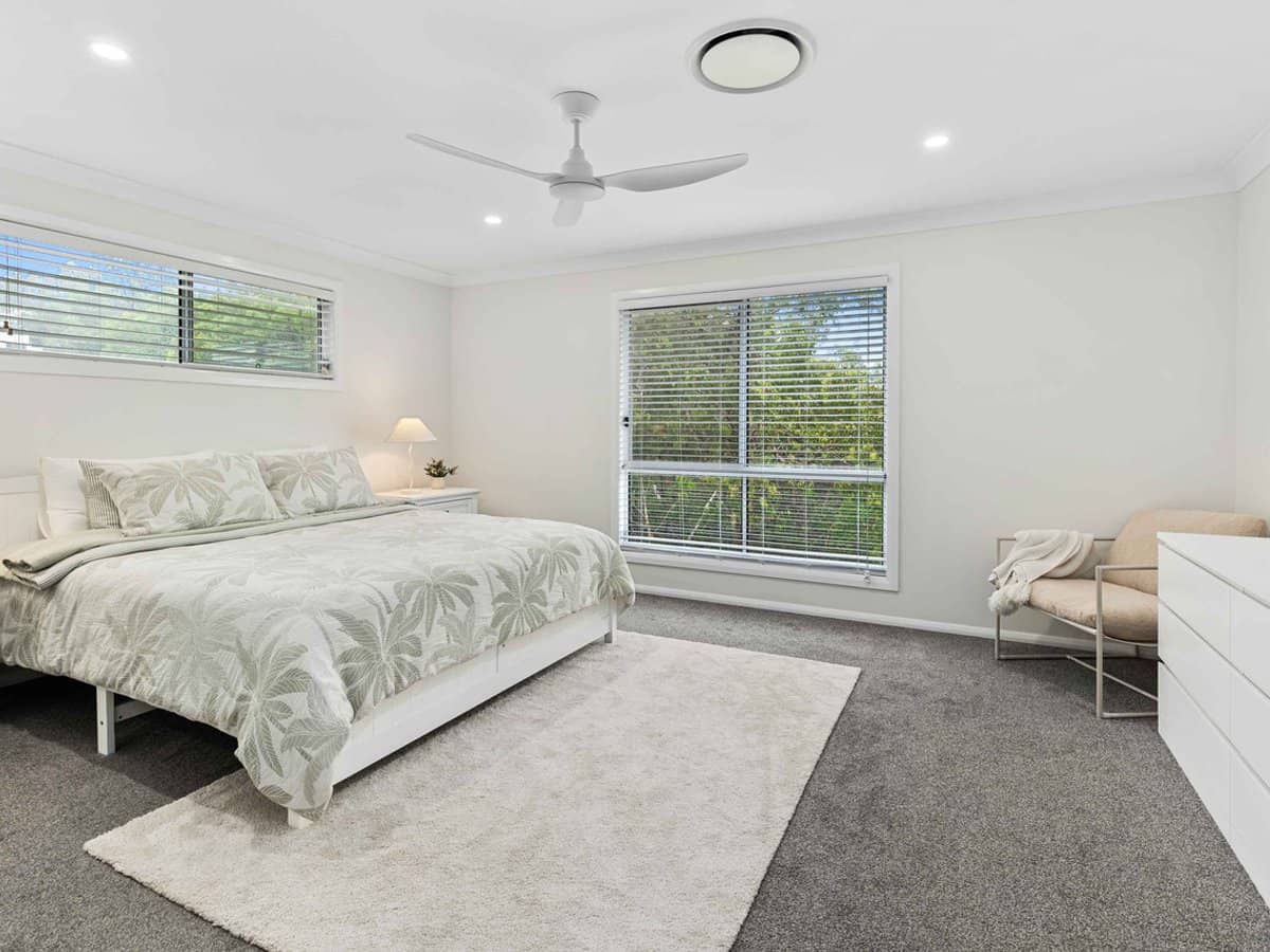 24 Kingcrest Drive, REEDY CREEK - Thumbnail 10