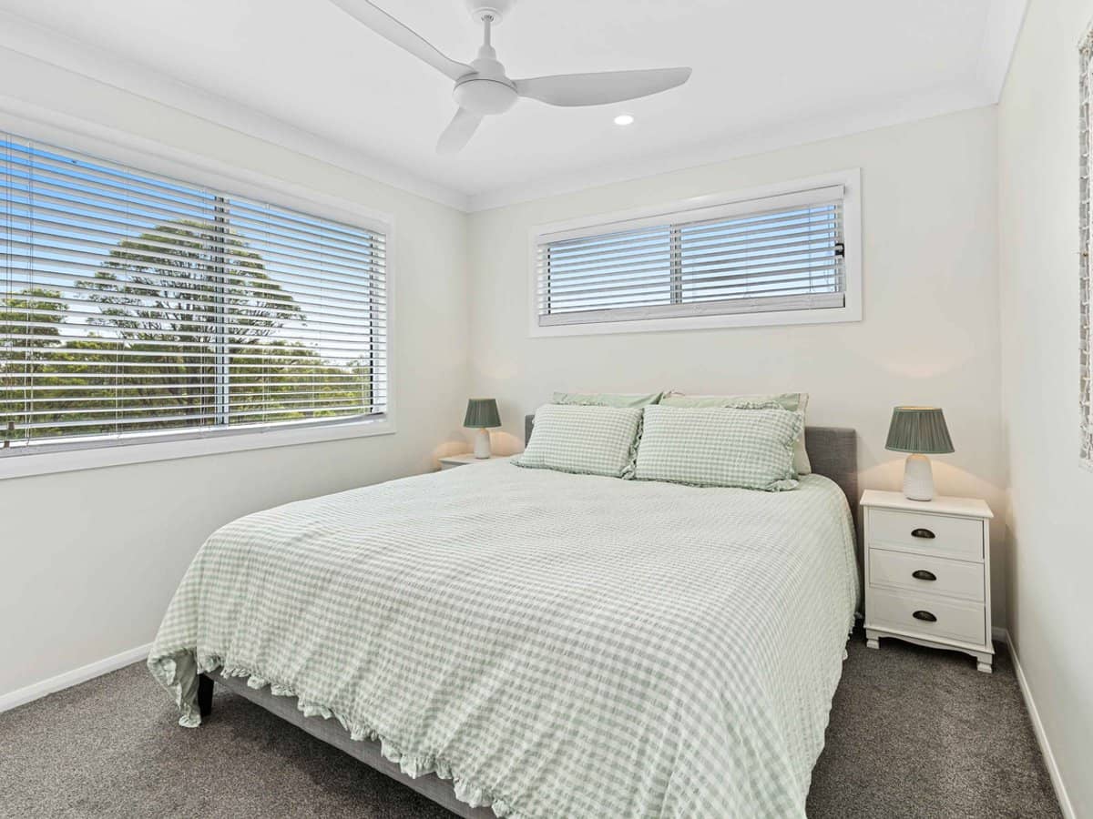 24 Kingcrest Drive, REEDY CREEK - Thumbnail 14