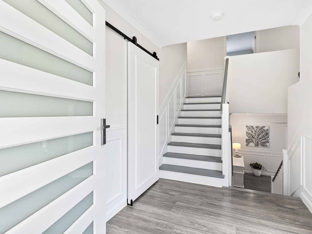 24 Kingcrest Drive, REEDY CREEK - Thumbnail 21