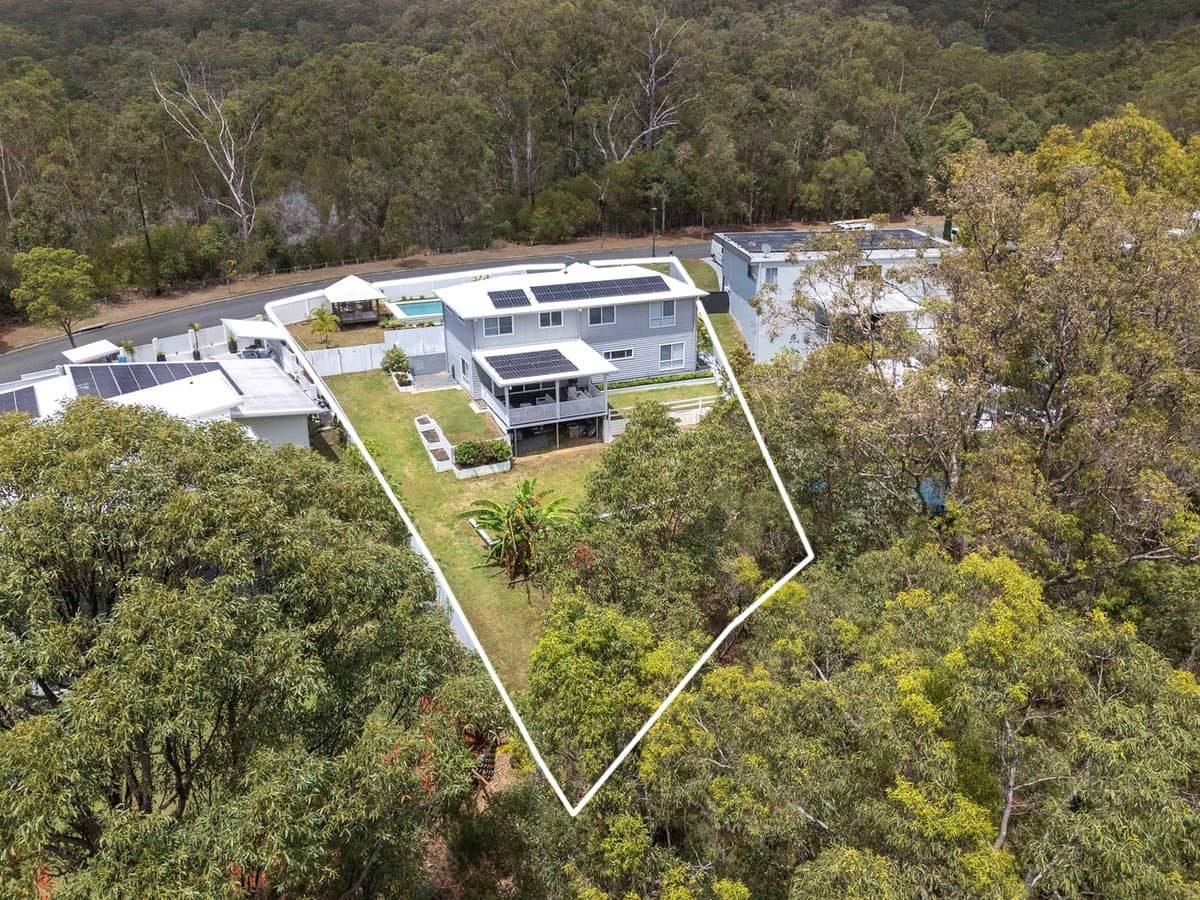 24 Kingcrest Drive, REEDY CREEK - Thumbnail 27