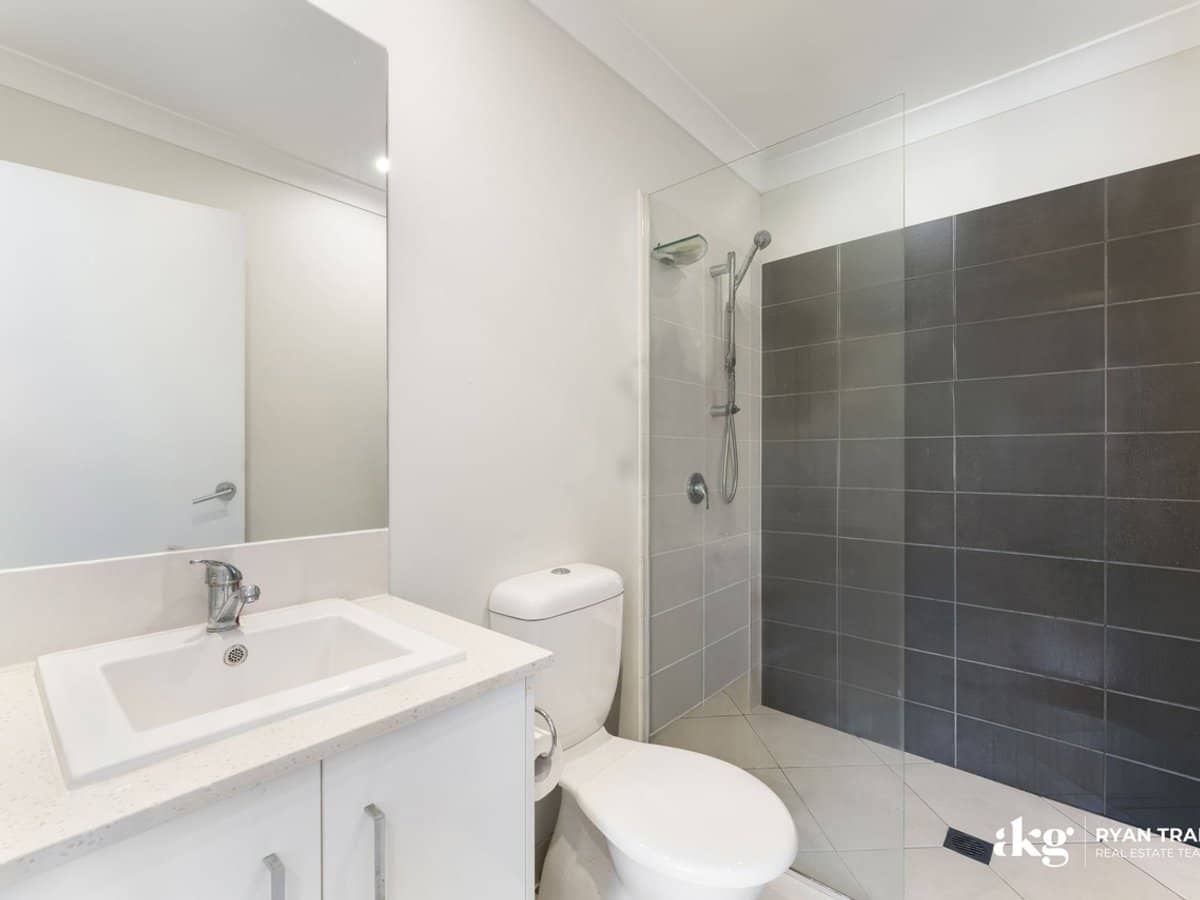 11 Clarke Road, PARK RIDGE - Thumbnail 14