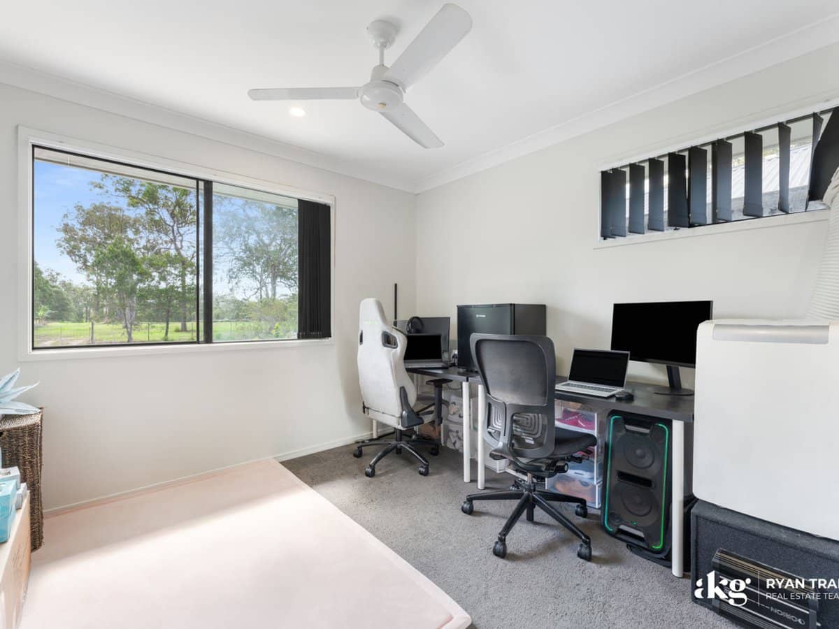 11 Clarke Road, PARK RIDGE - Thumbnail 15