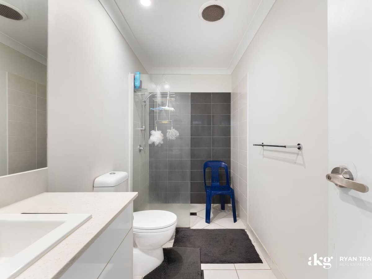 11 Clarke Road, PARK RIDGE - Thumbnail 16