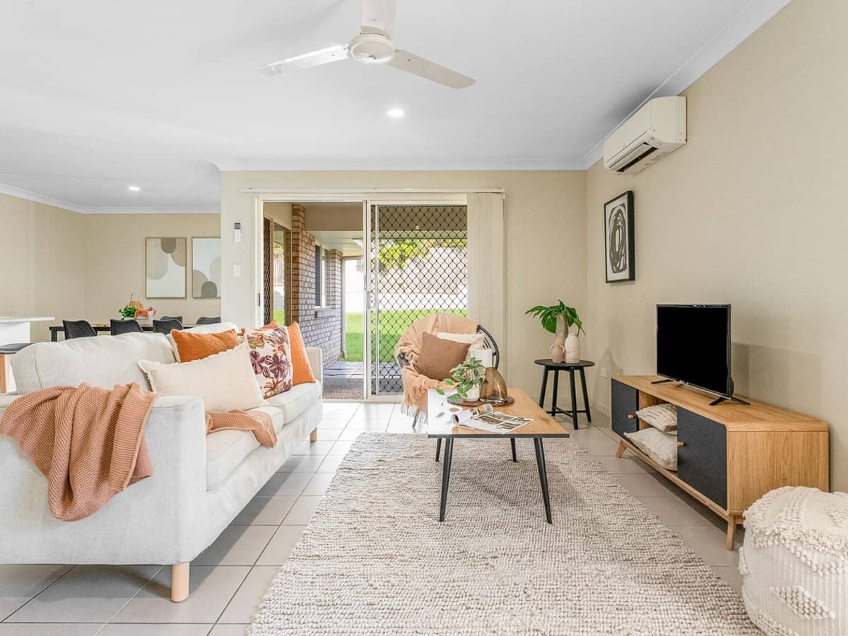 19 Tenielle Street, BORONIA HEIGHTS - Thumbnail 2