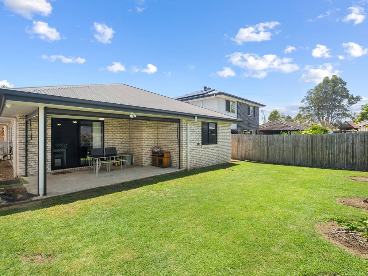 17 Shale Avenue, LOGAN RESERVE - Thumbnail 16