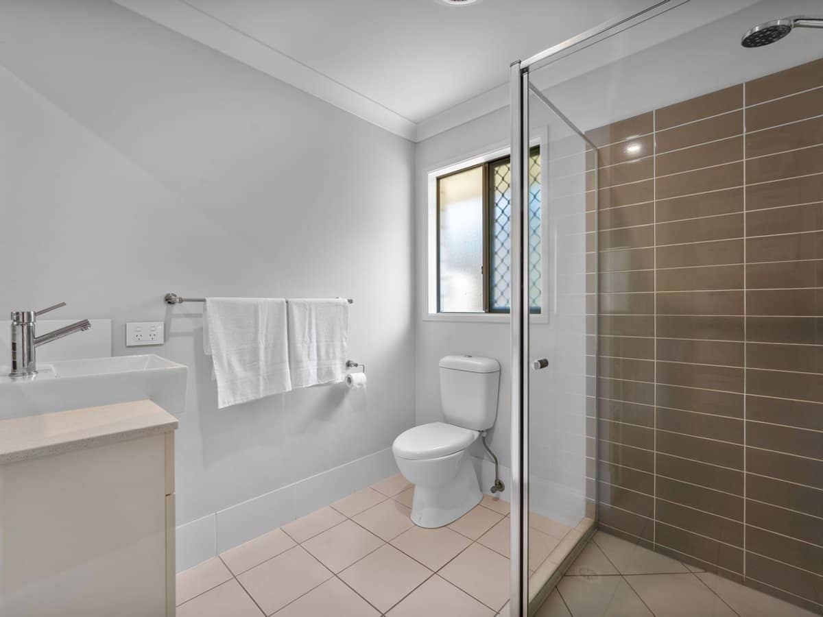 48 South Quarter Drive, LOGANLEA - Thumbnail 5
