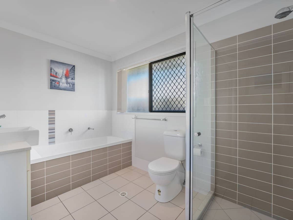 48 South Quarter Drive, LOGANLEA - Thumbnail 9