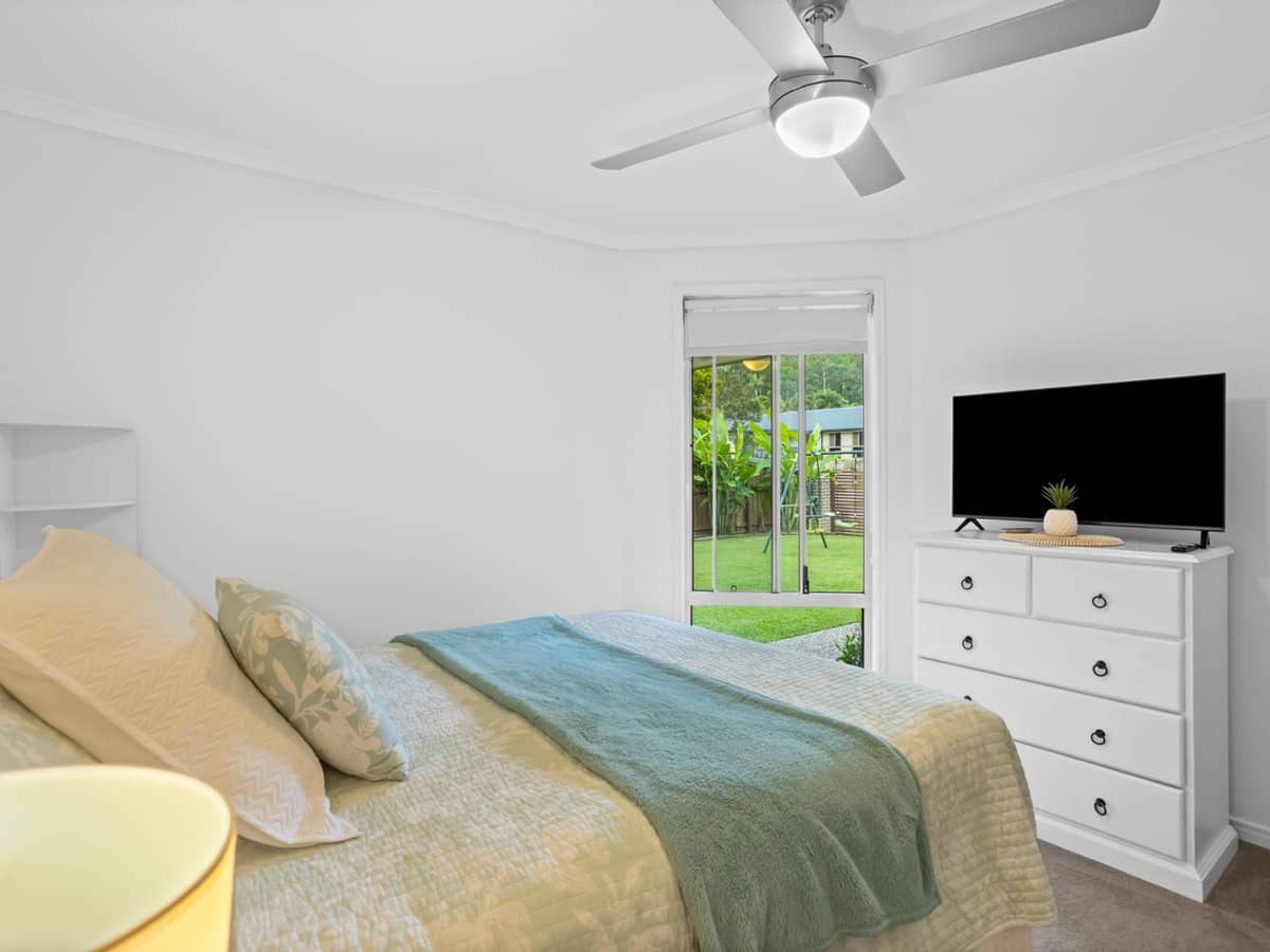 12 Moorea Court, PACIFIC PINES - Thumbnail 14