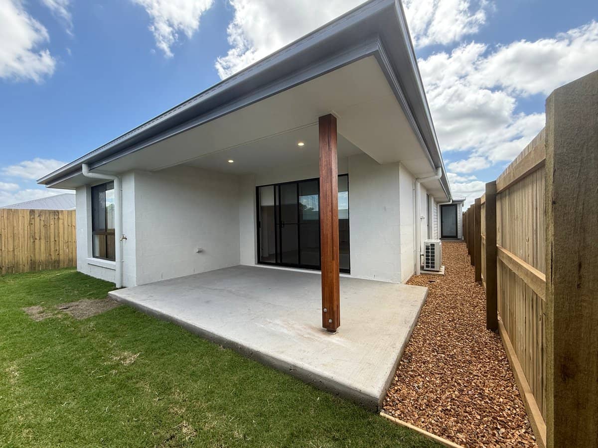 16 Howe Circuit, LOGAN RESERVE - Thumbnail 6