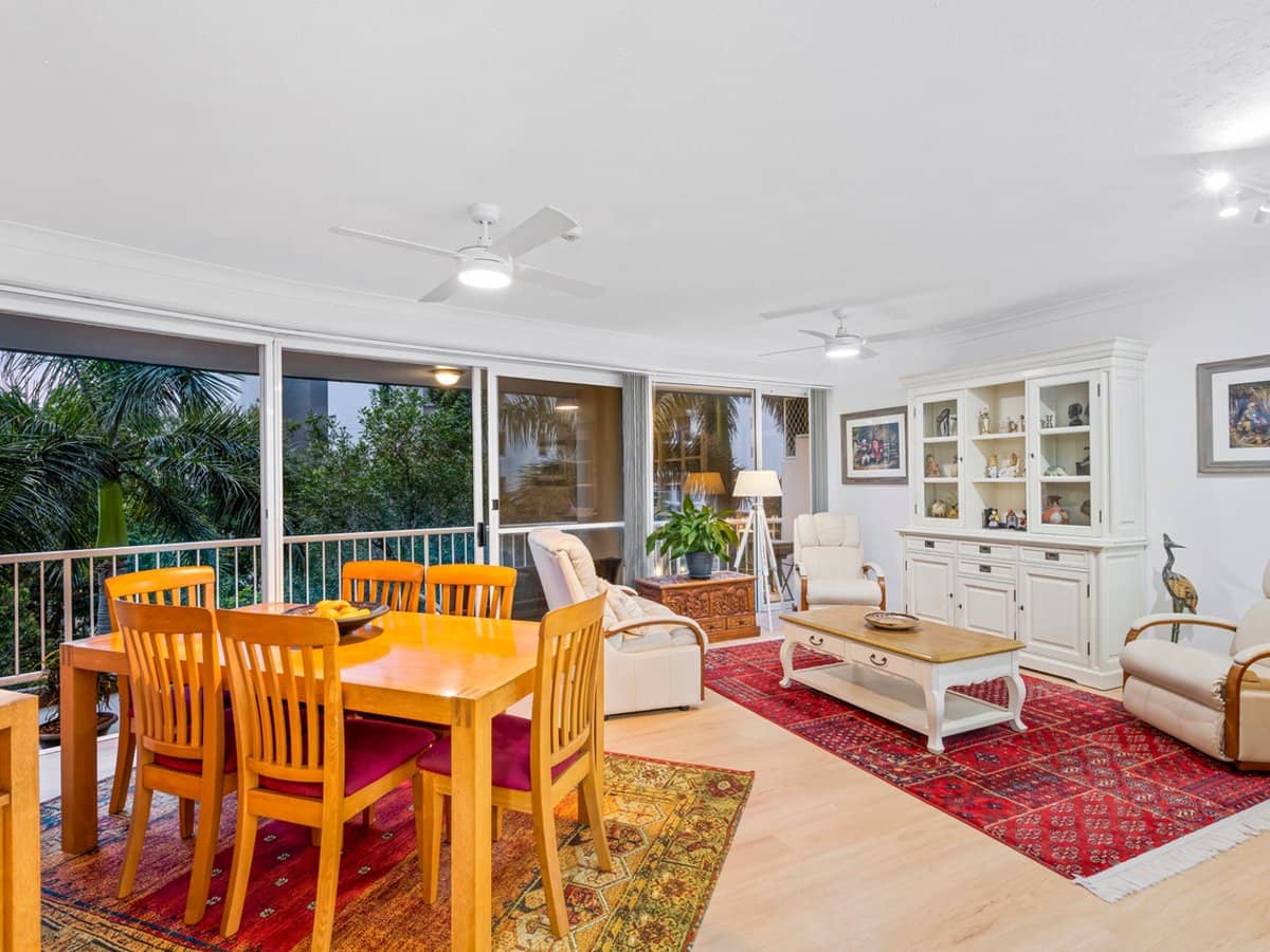 19 Riverview Parade, SURFERS PARADISE - Thumbnail 5