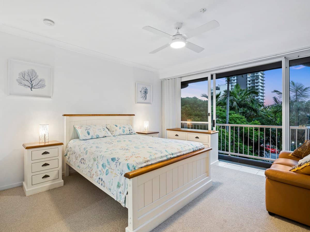 19 Riverview Parade, SURFERS PARADISE - Thumbnail 10