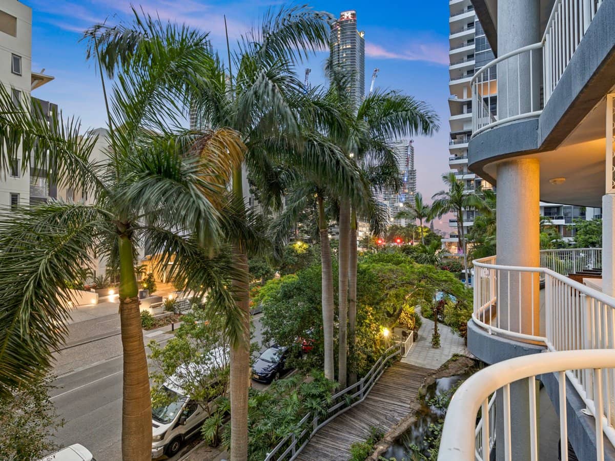 19 Riverview Parade, SURFERS PARADISE - Thumbnail 17