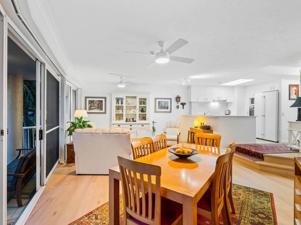 19 Riverview Parade, SURFERS PARADISE - Thumbnail 10