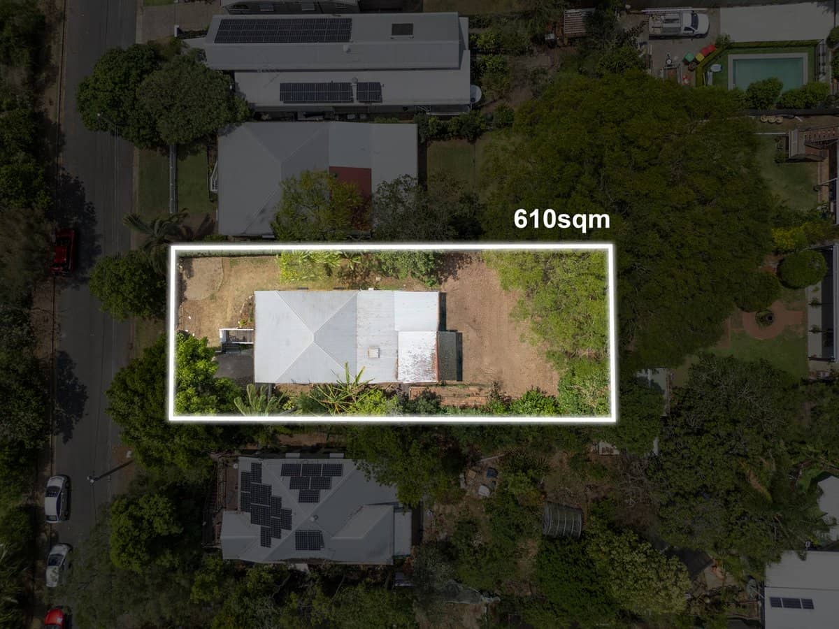 135 Empress Terrace, BARDON - Thumbnail 13