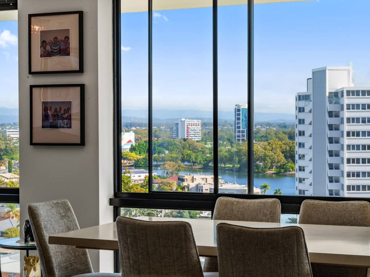 70 Remembrance Drive, SURFERS PARADISE - Thumbnail 3