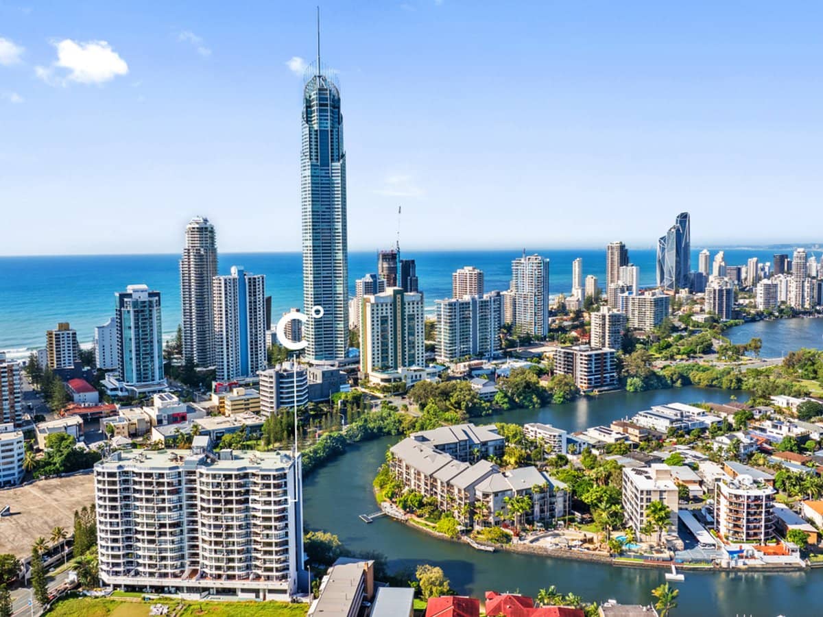 70 Remembrance Drive, SURFERS PARADISE - Thumbnail 4