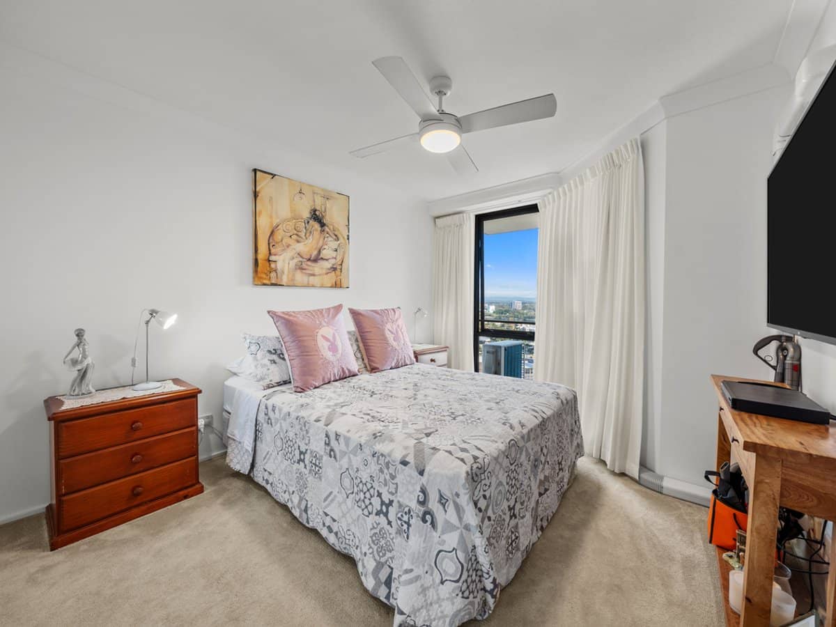 70 Remembrance Drive, SURFERS PARADISE - Thumbnail 10