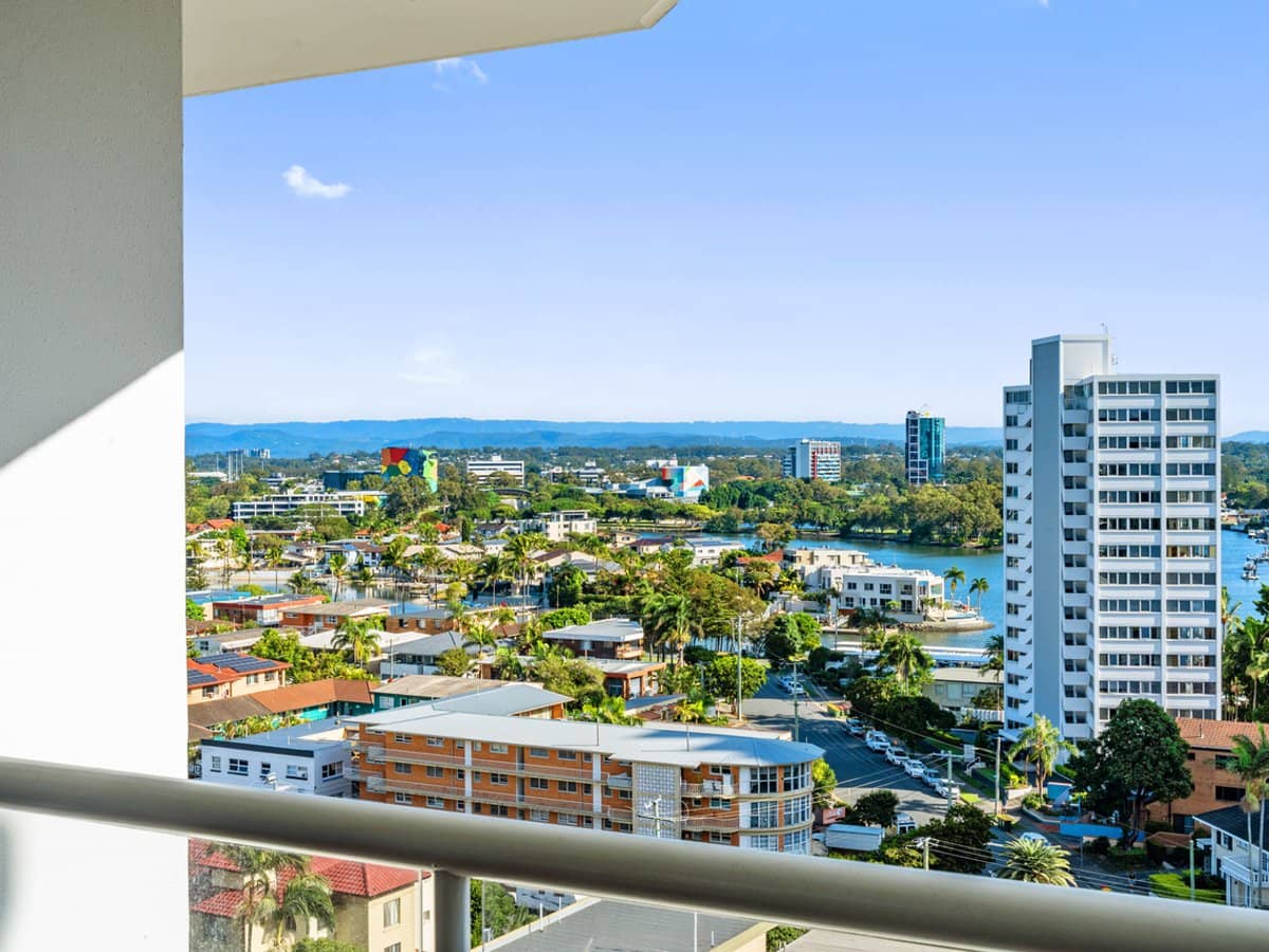 70 Remembrance Drive, SURFERS PARADISE - Thumbnail 14