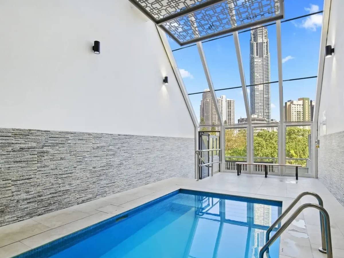 70 Remembrance Drive, SURFERS PARADISE - Thumbnail 18