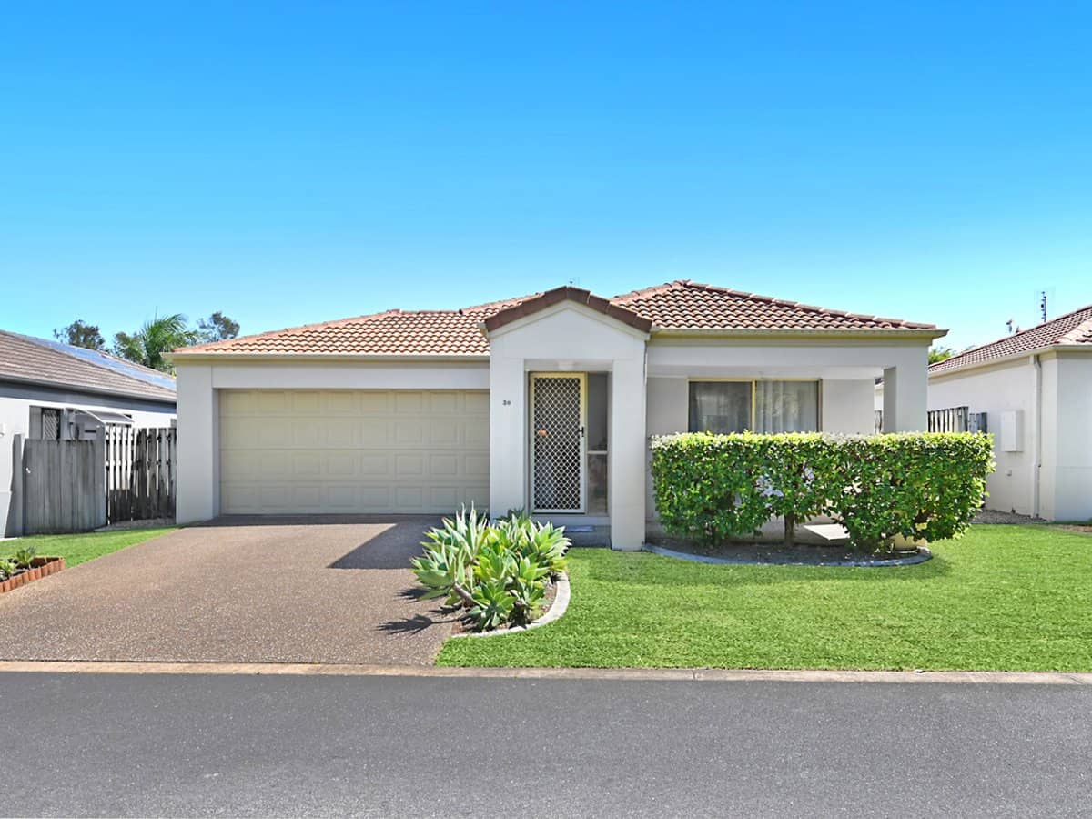 107-111 Arundel Drive, ARUNDEL - Thumbnail 1